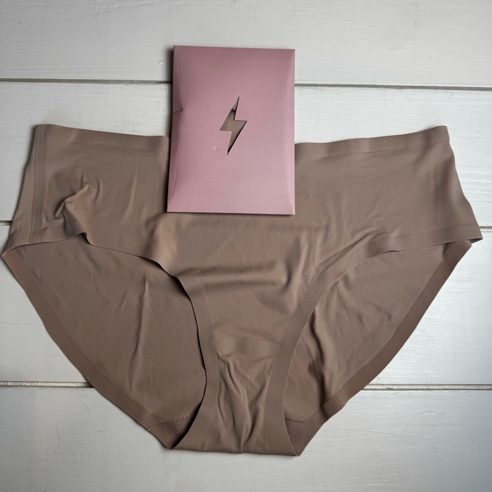 EBY Seamless Nude Women's Bikini Panties Underwear (2 pair)